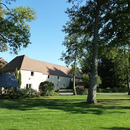 Domaine De La Tour Acomodação com café da manhã Saint-Pierre-Canivet Exterior foto